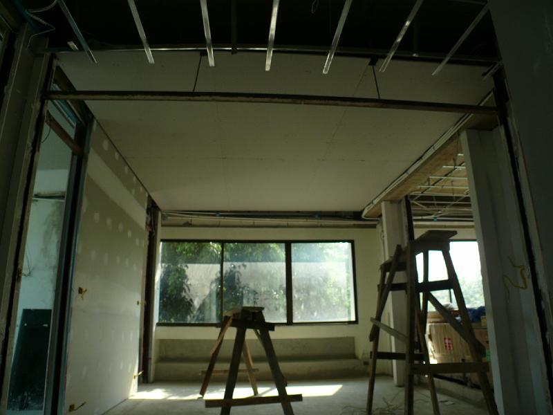 P1000586.JPG - See, our guests come first. The ceiling is already in place in your room.