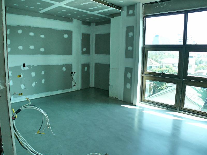 P1000628.JPG - The master bedroom side of the room.